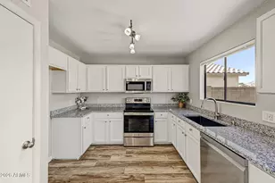 2154 E Williams Dr, Phoenix, AZ 85024 - Photo 10