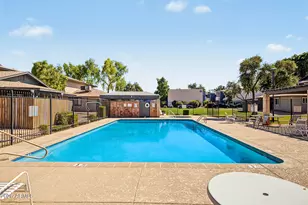 286 W Palomino Dr, Chandler, AZ 85225 - Photo 30