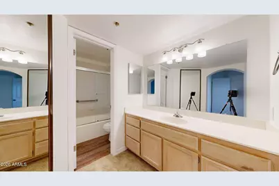 5104 N 32nd Street #214, Phoenix, AZ 85018 - Photo 8