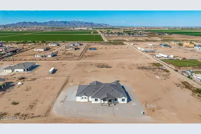22108 W Harwell Road, Buckeye, AZ 85326 - Photo 2