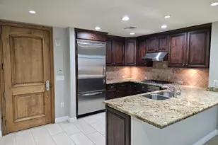 7181 E Camelback Rd, Scottsdale, AZ 85251 - Photo 8