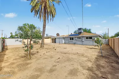 8806 N 28th Drive, Phoenix, AZ 85051 - Photo 36