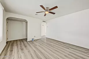 8806 N 28th Dr, Phoenix, AZ 85051 - Photo 10