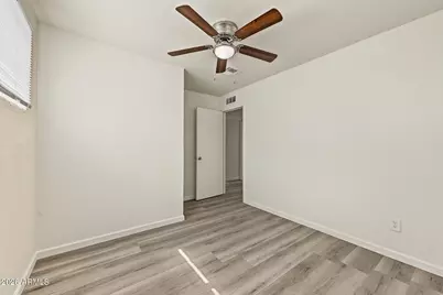 8806 N 28th Drive, Phoenix, AZ 85051 - Photo 20