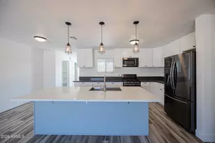 4923 E Palm Ln, Phoenix, AZ 85008 - Photo 10