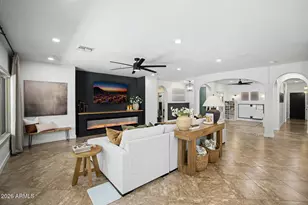 10190 W Patrick Ln, Peoria, AZ 85383 - Photo 10