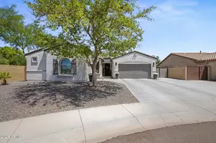 10190 W Patrick Ln, Peoria, AZ 85383 - Photo 2
