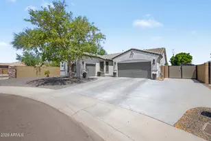 10190 W Patrick Ln, Peoria, AZ 85383 - Photo 6