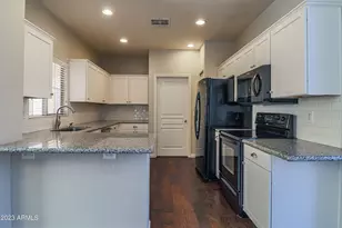 15304 W Wethersfield Rd, Surprise, AZ 85379 - Photo 8
