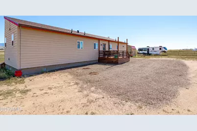 8055 E Mountain View Road, Prescott Valley, AZ 86315 - Photo 14