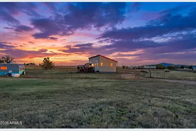 8055 E Mountain View Road, Prescott Valley, AZ 86315 - Photo 6