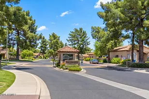 11809 N 40th Pl, Phoenix, AZ 85028 - Photo 1