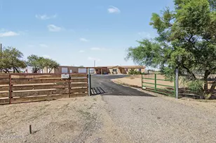 3504 E Triple Crown Dr, San Tan Valley, AZ 85140 - Photo 2
