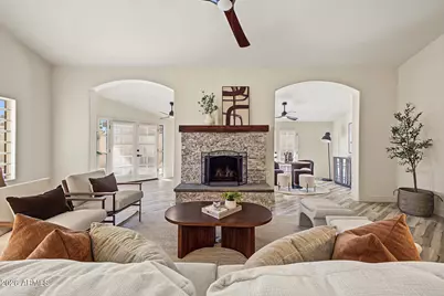 7638 E Edgemont Avenue, Scottsdale, AZ 85257 - Photo 1