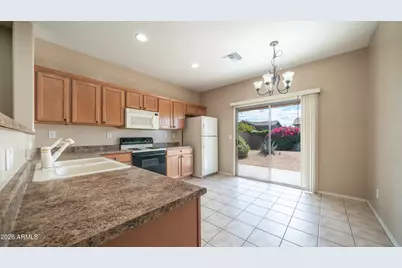 2523 W Memorial Drive, Anthem, AZ 85086 - Photo 6