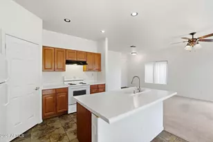2624 E La Costa Dr, Chandler, AZ 85249 - Photo 4