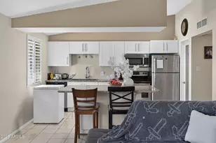 10458 W Oakmont Dr, Sun City, AZ 85351 - Photo 12