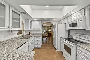 6732 N 16th Pl, Phoenix, AZ 85016 - Photo 12