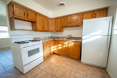 181 W Kesler Lane, Chandler, AZ 85225 - Photo 4