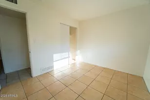 181 W Kesler Ln, Chandler, AZ 85225 - Photo 8