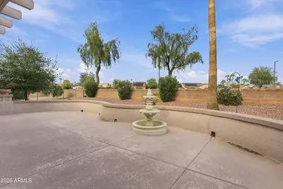 15556 W Vista Grande Lane, Surprise, AZ 85374 - Photo 10