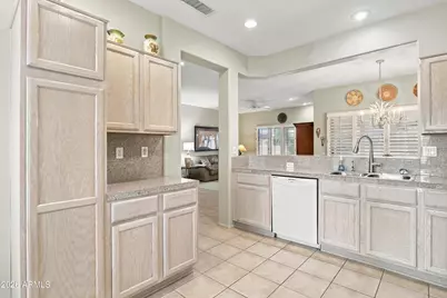 15556 W Vista Grande Lane, Surprise, AZ 85374 - Photo 12