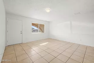 5123 N 68th Ave, Glendale, AZ 85303 - Photo 8