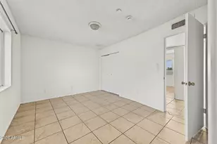 5123 N 68th Ave, Glendale, AZ 85303 - Photo 16