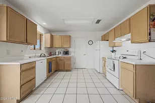 320 S Stardust Ln, Apache Junction, AZ 85120 - Photo 2