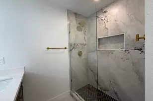 717 W Cactus Wren Dr, Phoenix, AZ 85021 - Photo 22