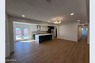 717 W Cactus Wren Drive, Phoenix, AZ 85021 - Photo 8