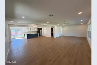 717 W Cactus Wren Drive, Phoenix, AZ 85021 - Photo 10