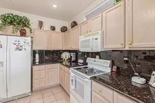 16274 W Desert Canyon Dr, Surprise, AZ 85374 - Photo 12