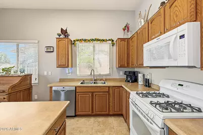 20081 N Pelican Lane, Maricopa, AZ 85138 - Photo 8