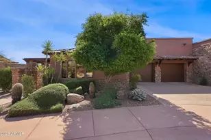 10436 N Villa Ridge Ct, Fountain Hills, AZ 85268 - Photo 2