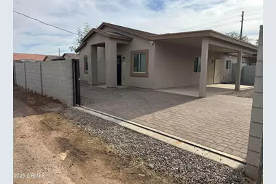 2814 E Roeser Road # 1, Phoenix, AZ 85040 - Photo 2