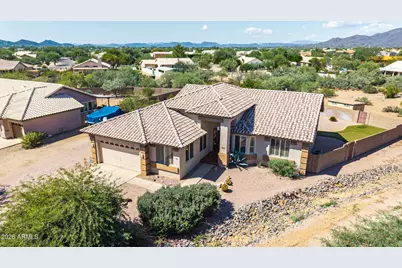 402 E Blue Eagle Lane, Phoenix, AZ 85086 - Photo 4
