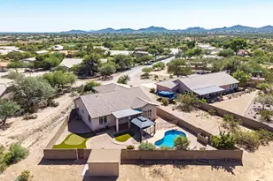 402 E Blue Eagle Ln, Phoenix, AZ 85086 - Photo 50