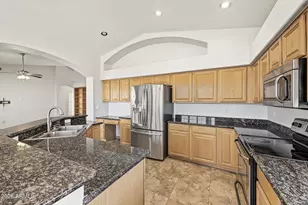 402 E Blue Eagle Ln, Phoenix, AZ 85086 - Photo 18