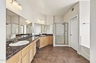 402 E Blue Eagle Ln, Phoenix, AZ 85086 - Photo 22