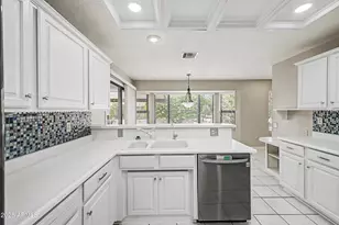 14752 W Buttonwood Dr, Sun City West, AZ 85375 - Photo 8