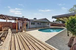2350 N 51st Dr, Phoenix, AZ 85035 - Photo 30