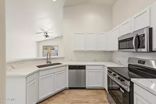 10215 E Kiva Ave, Mesa, AZ 85209 - Photo 18
