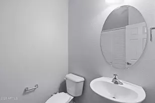 7704 S 23rd Ln, Phoenix, AZ 85041 - Photo 14