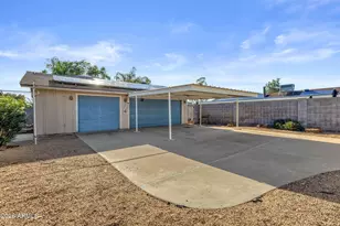 3526 E Anderson Dr, Phoenix, AZ 85032 - Photo 2