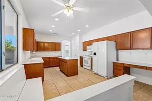 8248 W Charter Oak Rd, Peoria, AZ 85381 - Photo 18