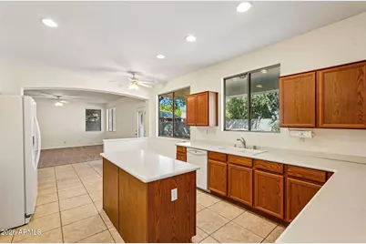 8248 W Charter Oak Road, Peoria, AZ 85381 - Photo 16