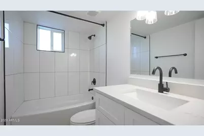 3025 N 36th Street #A2, Phoenix, AZ 85018 - Photo 6