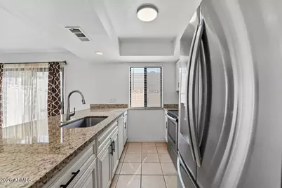 2573 W Monte Cristo Avenue, Phoenix, AZ 85023 - Photo 12