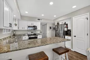 152 S Abalone Dr, Gilbert, AZ 85233 - Photo 6